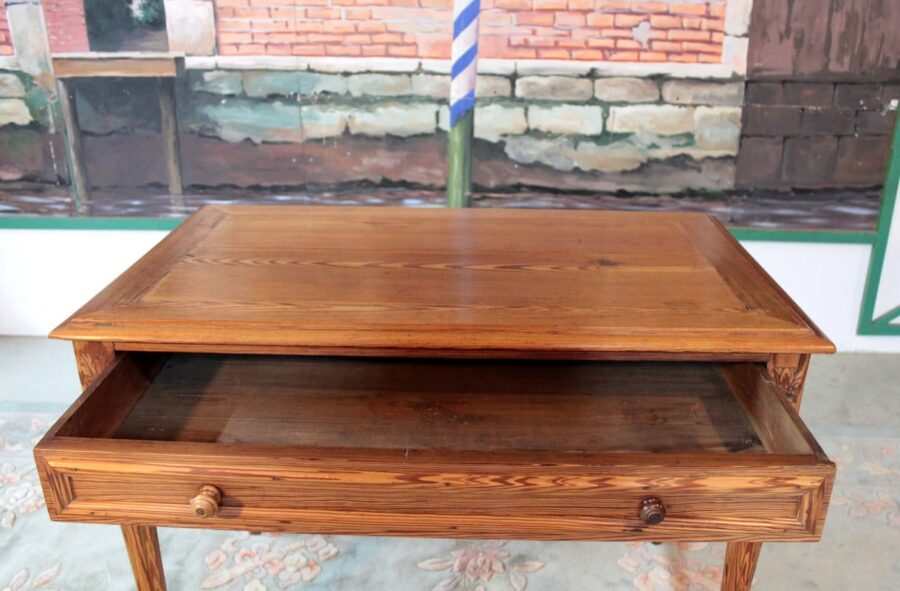 Table à Écrire en Pitchpin - XXe – Image 4