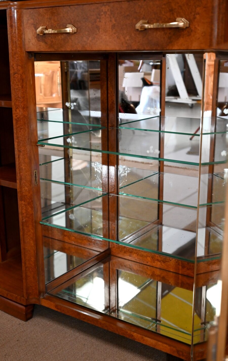 Buffet Vitrine en placage Loupe de Thuya et Marbre Noir, Maison Stourm – 1940 – Image 11
