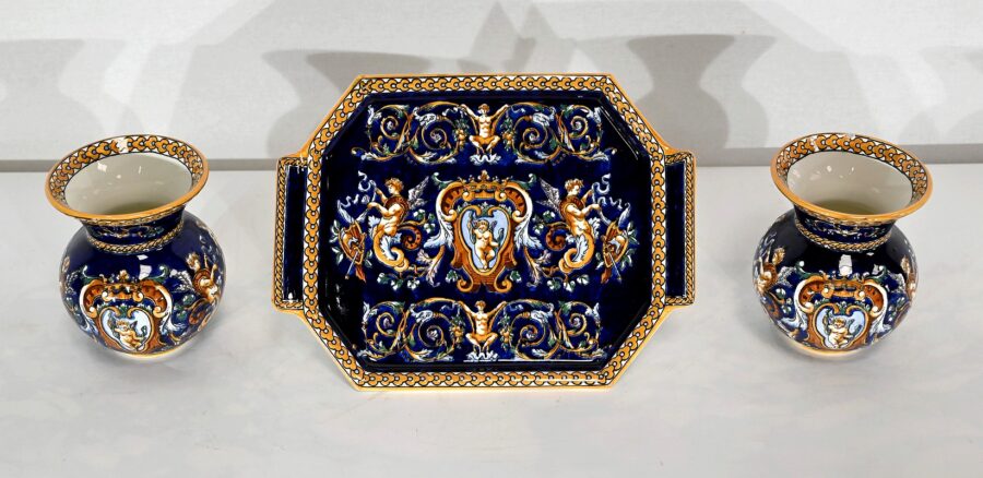 Plateau et Vases en Faïence de Gien, style Renaissance – Début XXe