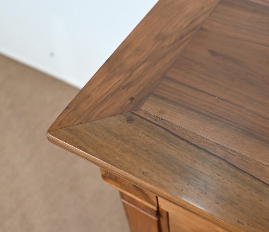 Petite Commode en Noyer massif, époque Directoire - Début XIXe – Image 6