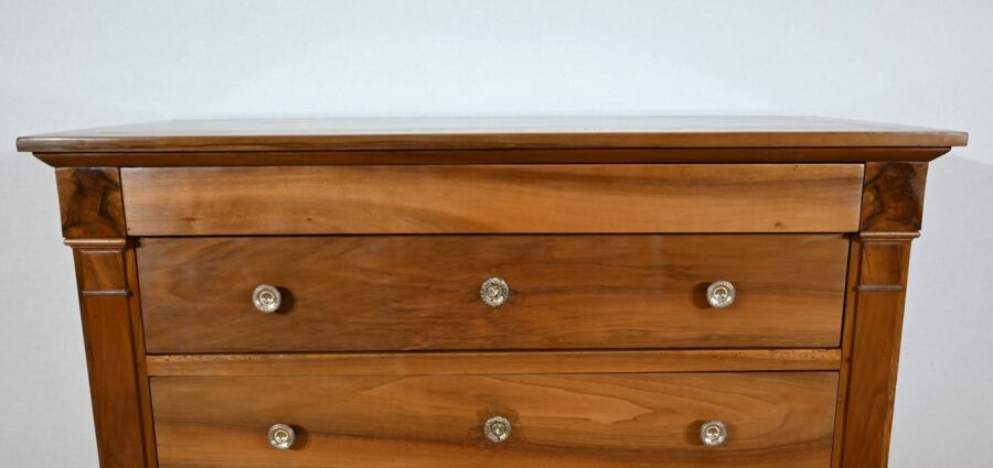 Petite Commode en Noyer massif, époque Directoire - Début XIXe – Image 8
