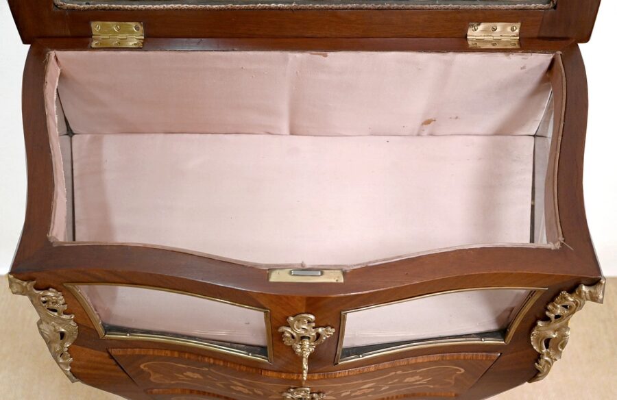Petite Commode Vitrine en Acajou et Bois de Violette, style Louis XV – Fin XIXe – Image 6