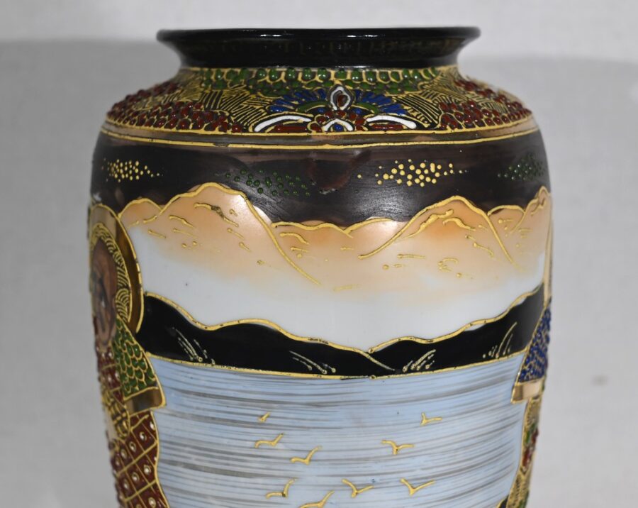 Paire de Vases Satsuma en Porcelaine du Japon – Début XXe – Image 15