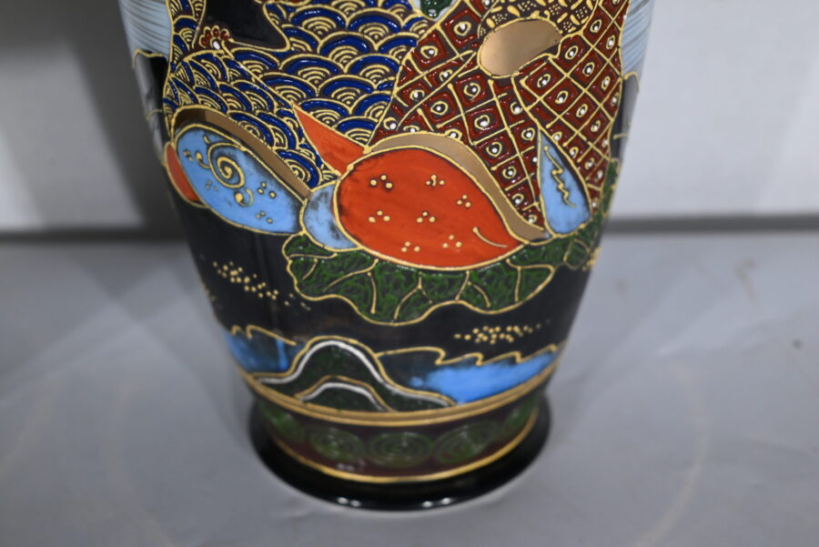 Paire de Vases Satsuma en Porcelaine du Japon – Début XXe – Image 23