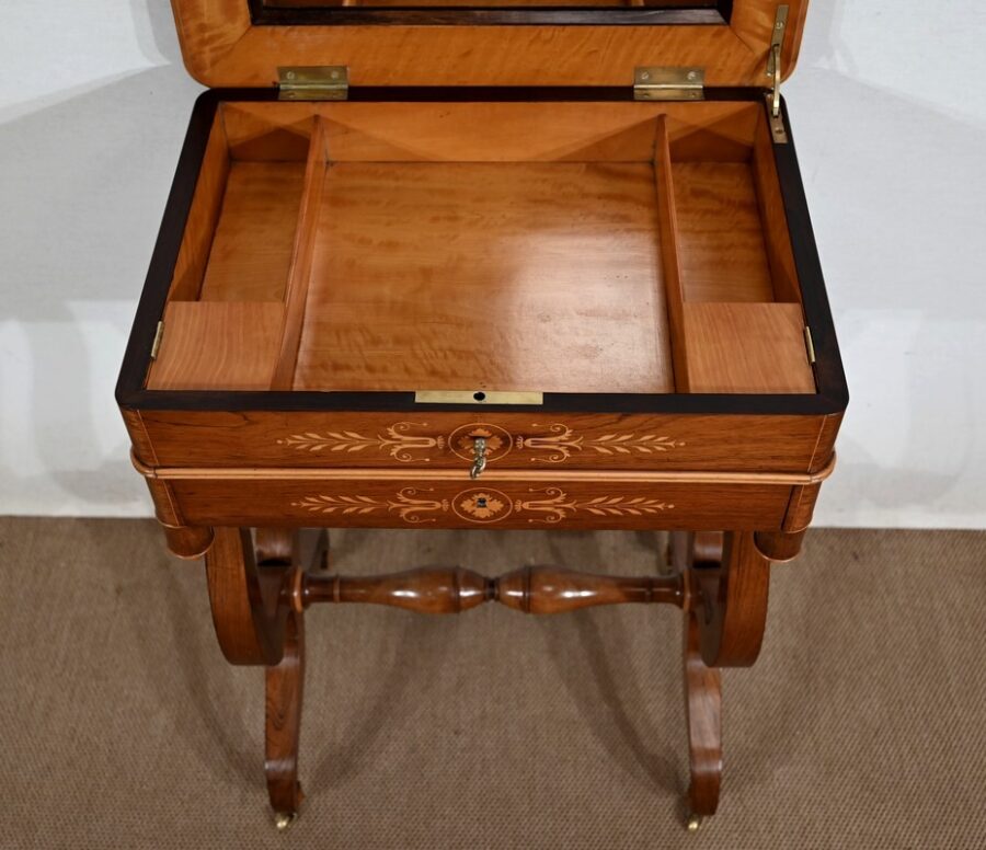 Petite Coiffeuse Ecritoire en Palissandre de Rio, époque Charles X – Début XIXe – Image 19