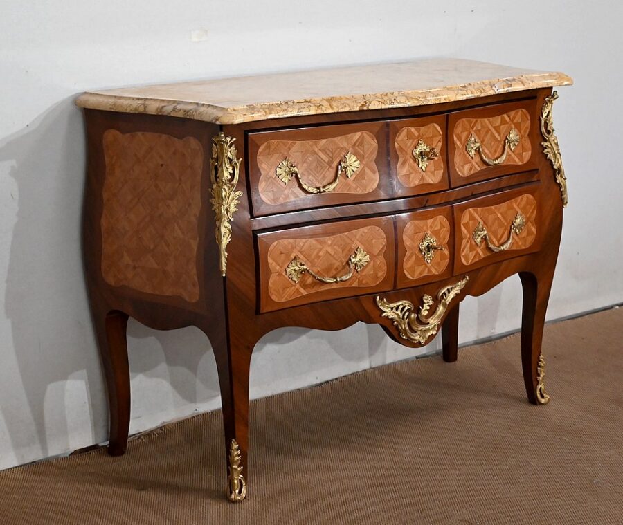 Commode Sauteuse, style Transition Louis XIV / Louis XV – Fin XIXe