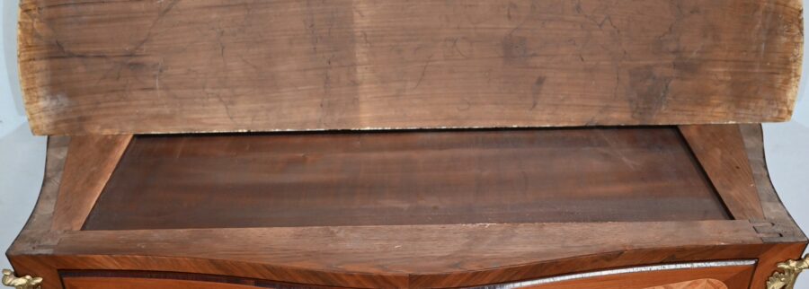 Commode Sauteuse, style Transition Louis XIV / Louis XV – Fin XIXe – Image 24