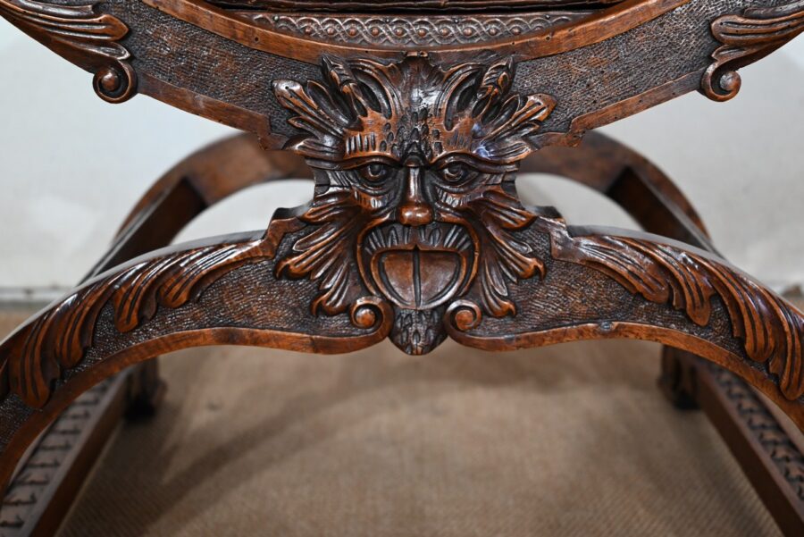 Paire d'importants Fauteuils Dagobert, Curule, goût Renaissance – Fin XIXe – Image 13