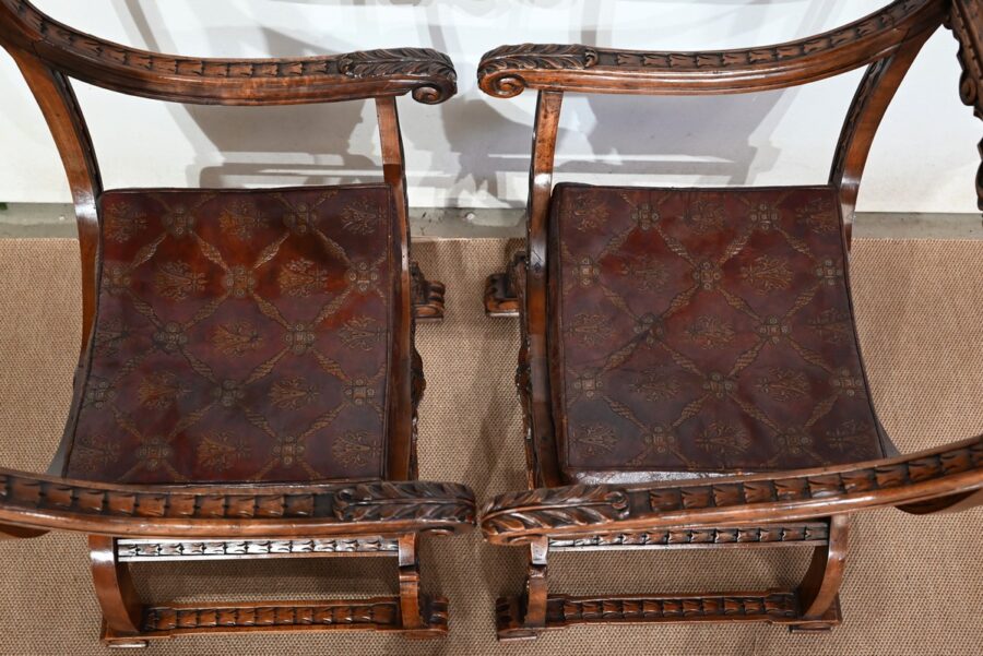 Paire d'importants Fauteuils Dagobert, Curule, goût Renaissance – Fin XIXe – Image 14