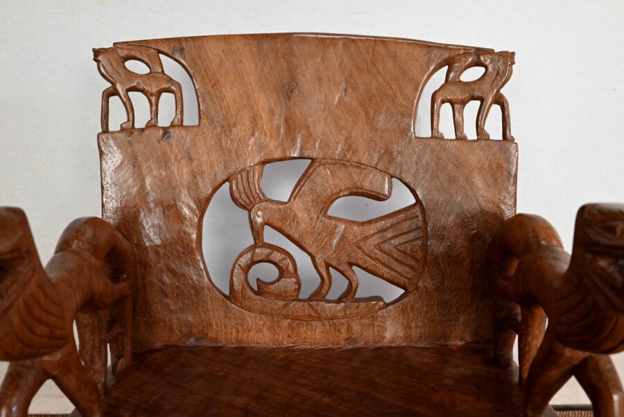 Atypique Fauteuil en Acajou massif, Animalier – 1950 – Image 4