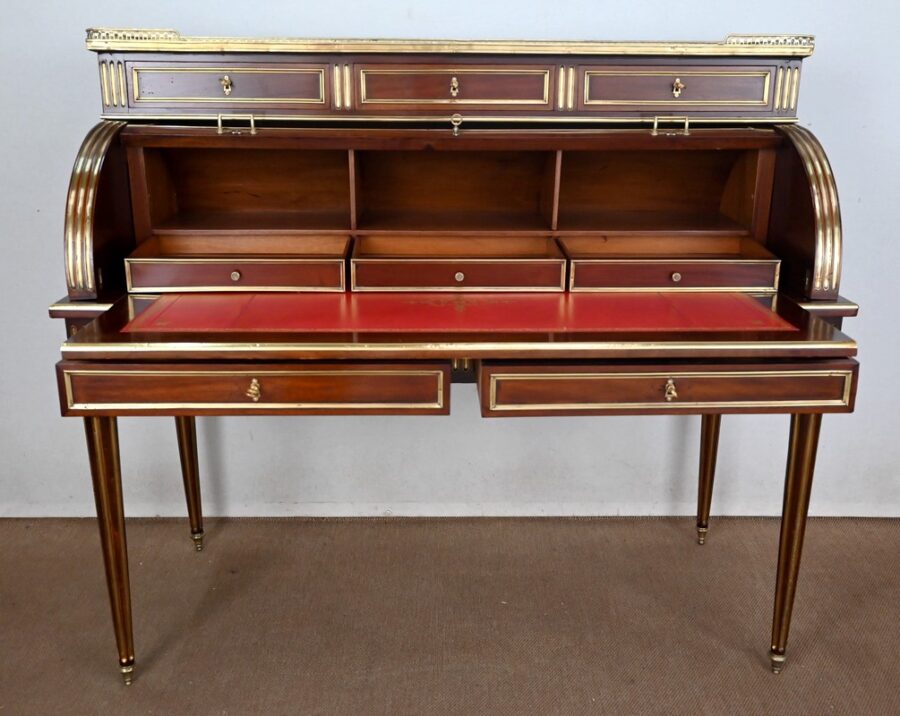 Important Bureau Cylindre en Acajou, style Louis XVI, époque Napoléon III – 2ème moitié XIXe – Image 29