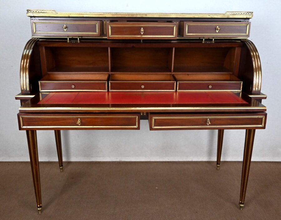 Important Bureau Cylindre en Acajou, style Louis XVI, époque Napoléon III – 2ème moitié XIXe – Image 32