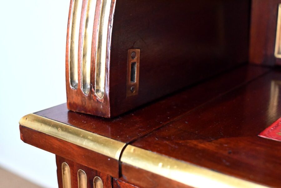 Important Bureau Cylindre en Acajou, style Louis XVI, époque Napoléon III – 2ème moitié XIXe – Image 35