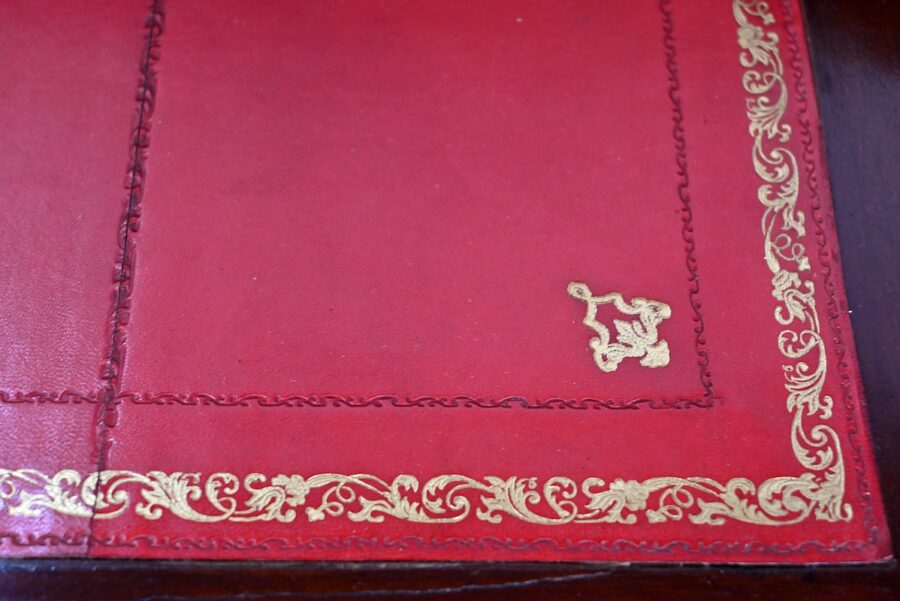 Important Bureau Cylindre en Acajou, style Louis XVI, époque Napoléon III – 2ème moitié XIXe – Image 37