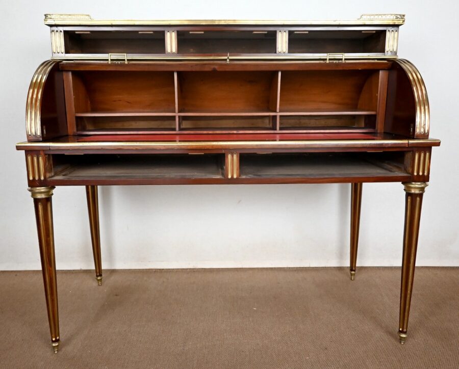 Important Bureau Cylindre en Acajou, style Louis XVI, époque Napoléon III – 2ème moitié XIXe – Image 42