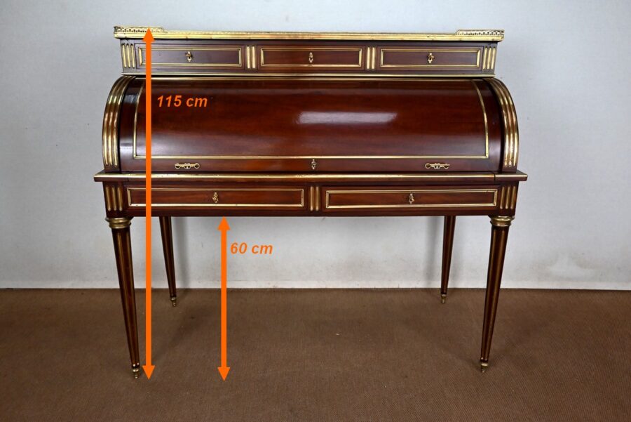 Important Bureau Cylindre en Acajou, style Louis XVI, époque Napoléon III – 2ème moitié XIXe – Image 44