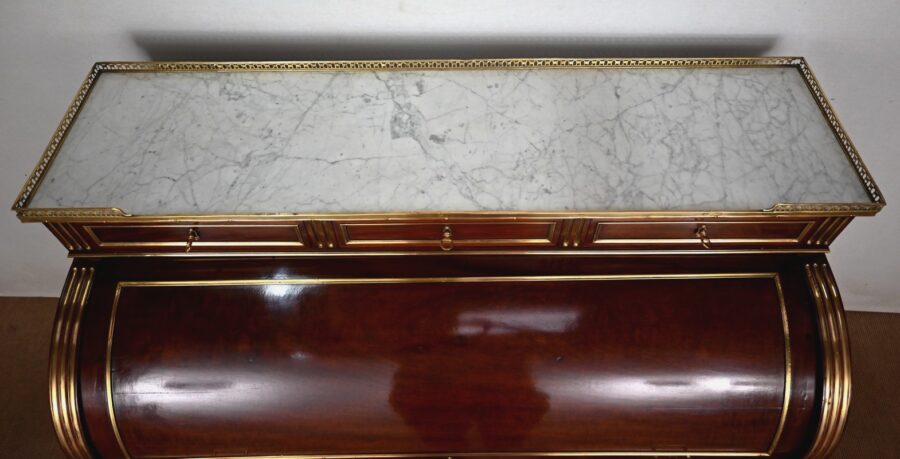 Important Bureau Cylindre en Acajou, style Louis XVI, époque Napoléon III – 2ème moitié XIXe – Image 5
