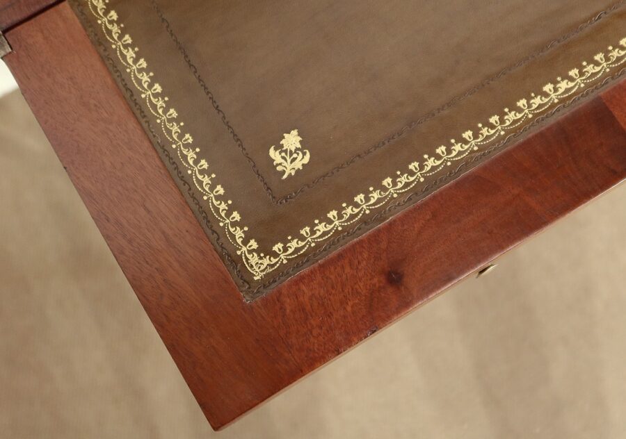 Bonheur-du-Jour en Acajou, style Louis XVI – Milieu XIXe – Image 17