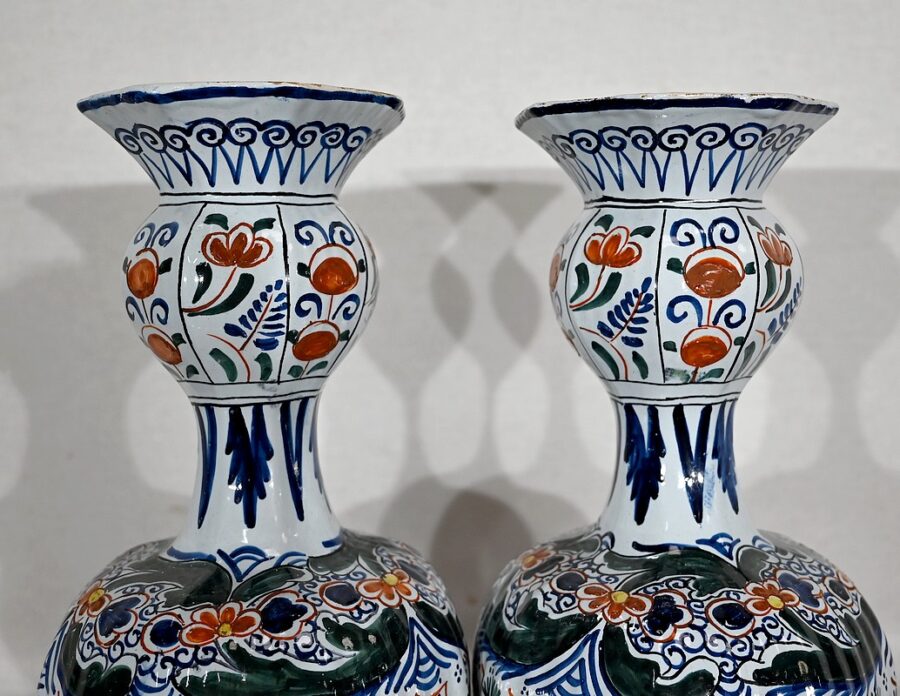 Paire de Vases en Faïence Polychrome de Delft – XIXe – Image 8