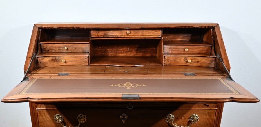 Commode Scriban en Noyer, époque Louis XV – XVIIIe – Image 11
