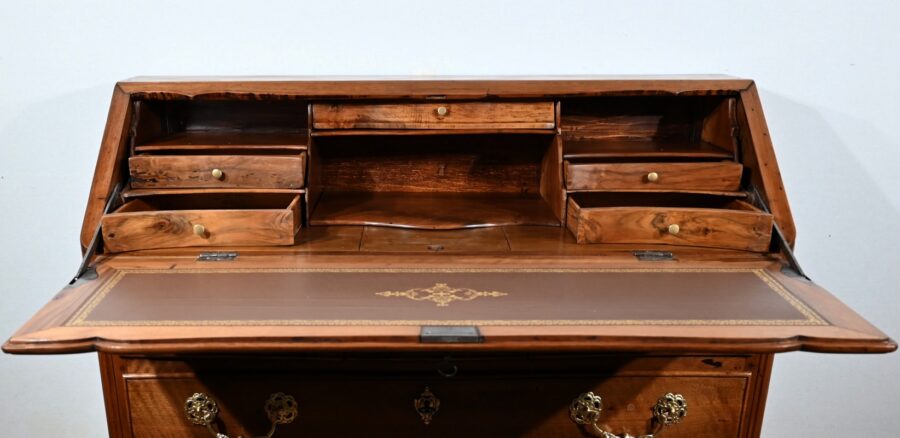 Commode Scriban en Noyer, époque Louis XV – XVIIIe – Image 15