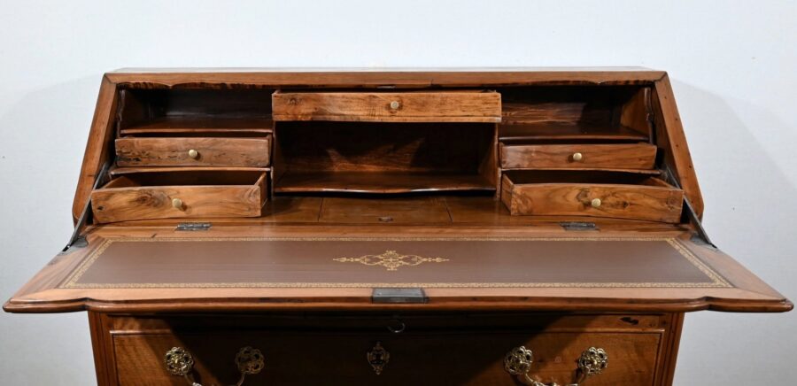 Commode Scriban en Noyer, époque Louis XV – XVIIIe – Image 17
