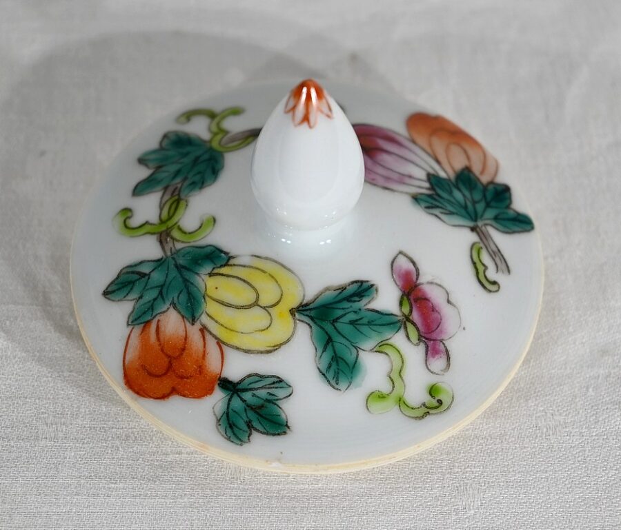 Important Vase à Couvercle en Porcelaine de Chine – Début XXe – Image 7