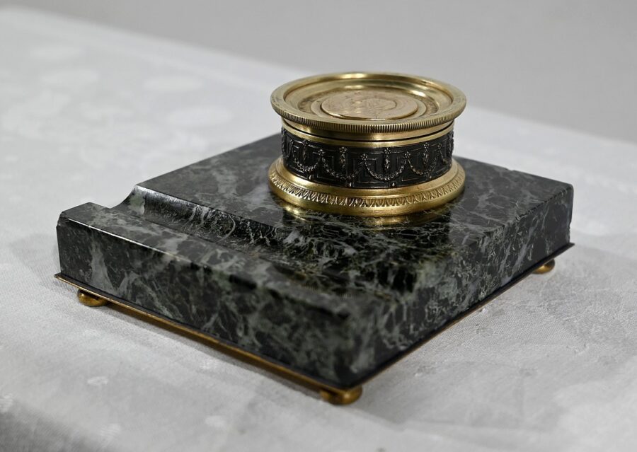Encrier à la Vierge en Bronze et Marbre – Fin XIXe – Image 3