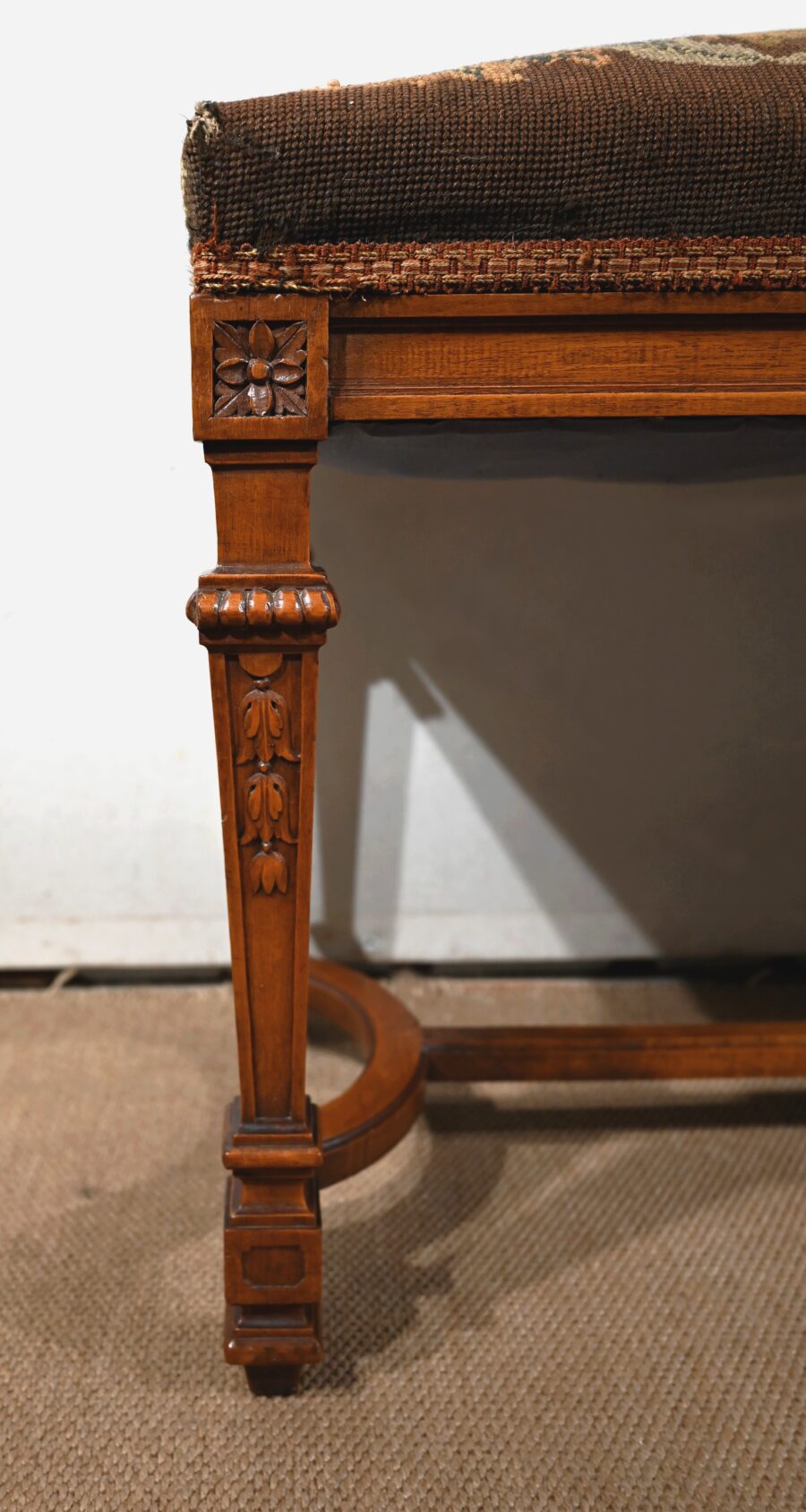 Longue Banquette Rectangulaire en Noyer – 1910 – Image 8