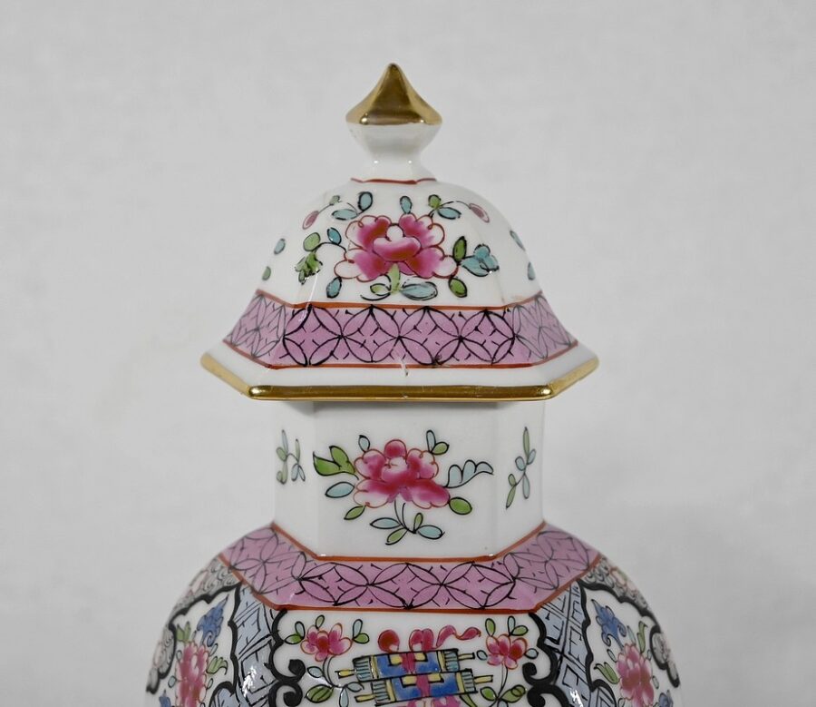 Paire de Vases Hexagonaux en Faïence, Chine – Fin XIXe – Image 12