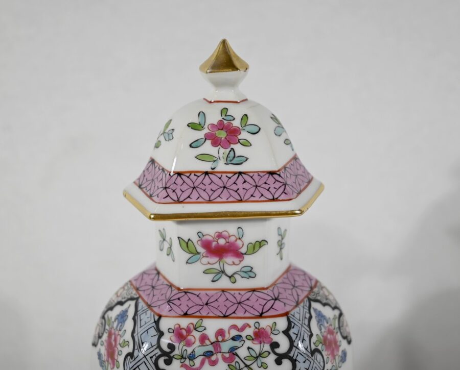 Paire de Vases Hexagonaux en Faïence, Chine – Fin XIXe – Image 9