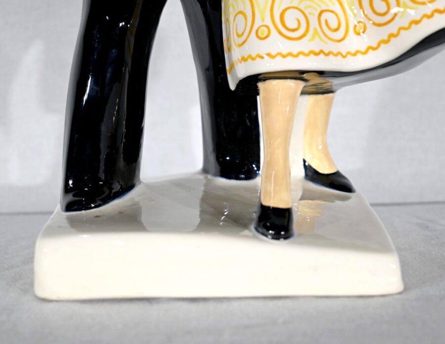 Faïence « Couple de Danseurs Bigoudens », de R.Micheau-Vernez, Manufacture Henriot Quimper – Milieu XXe – Image 12