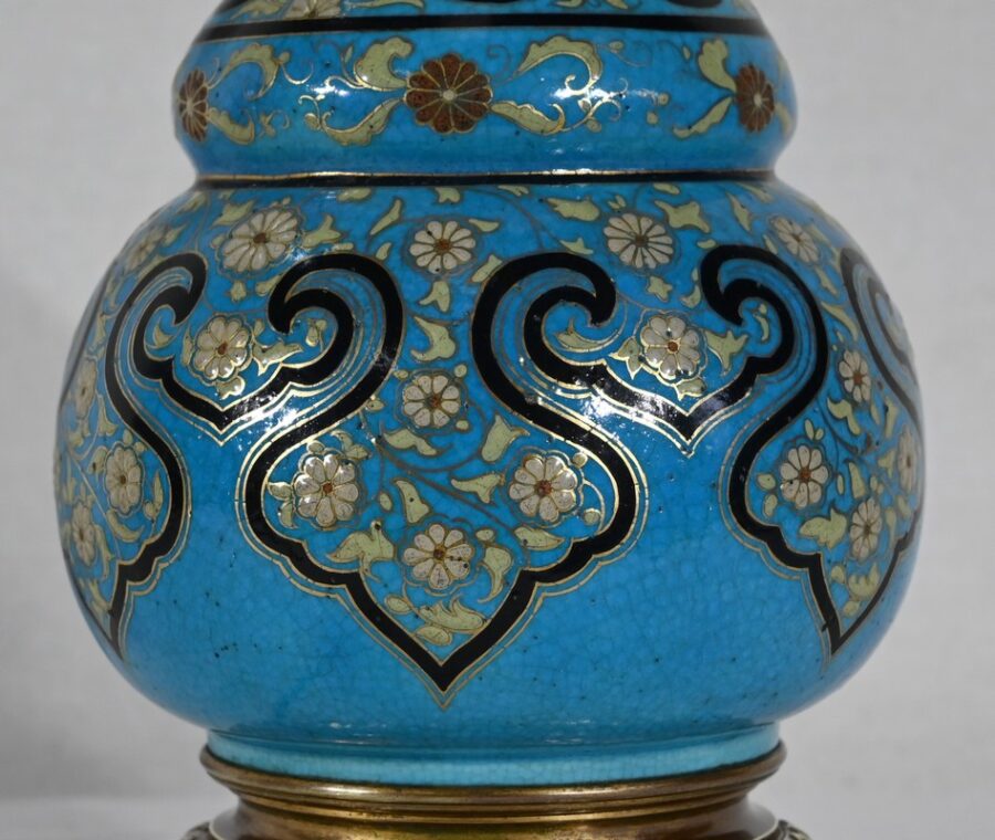 Paire de Lampes en Porcelaine et Bronze, époque Napoléon III – Milieu XIXe – Image 17