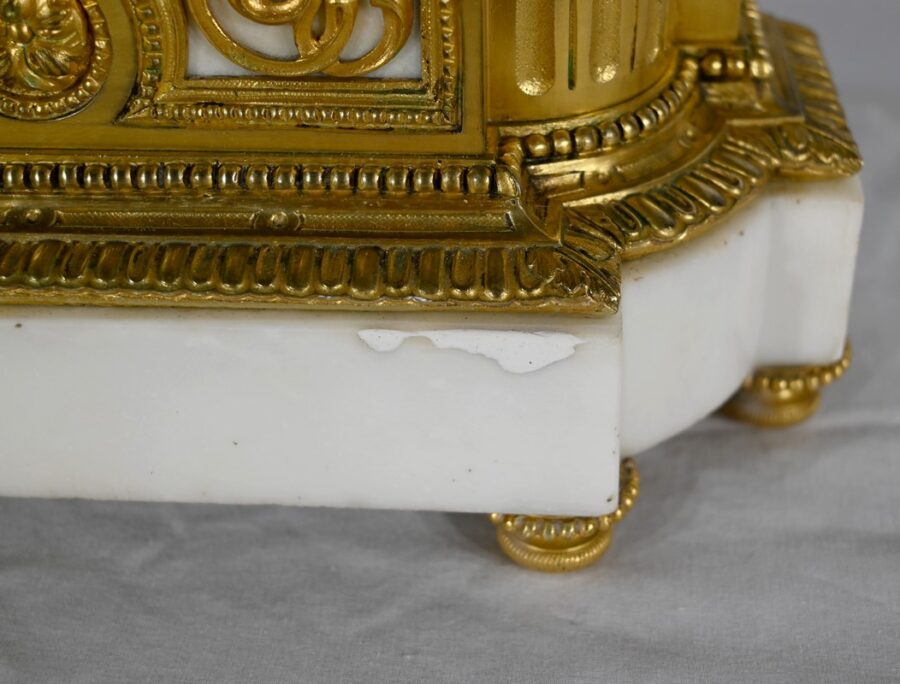 Pendule en Bronze et Marbre, style Louis XVI, époque Napoléon III – Milieu XIXe – Image 14