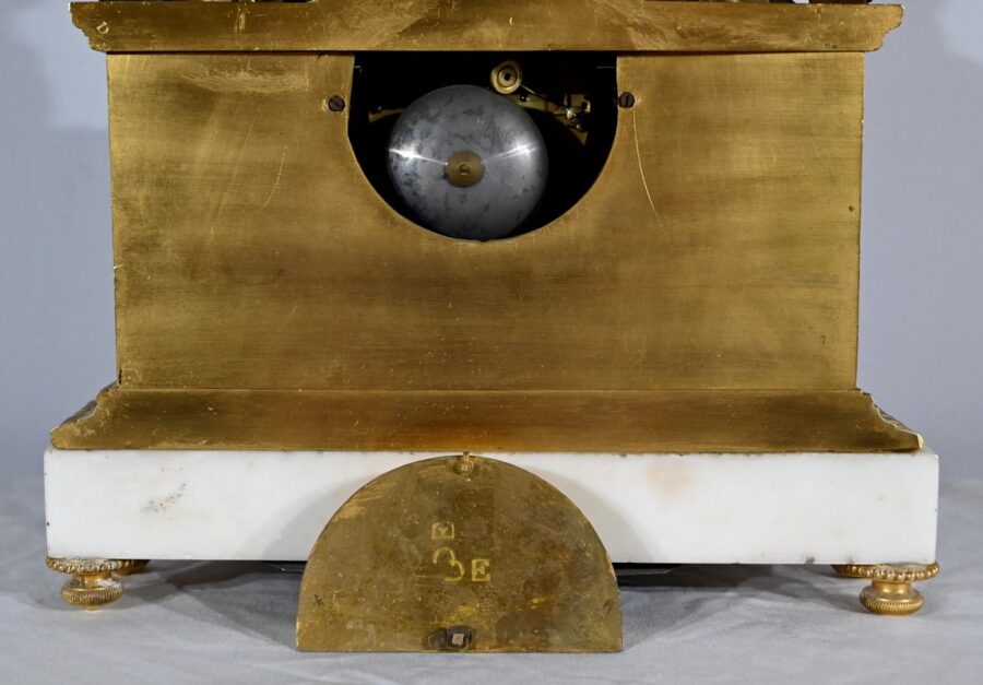 Pendule en Bronze et Marbre, style Louis XVI, époque Napoléon III – Milieu XIXe – Image 22