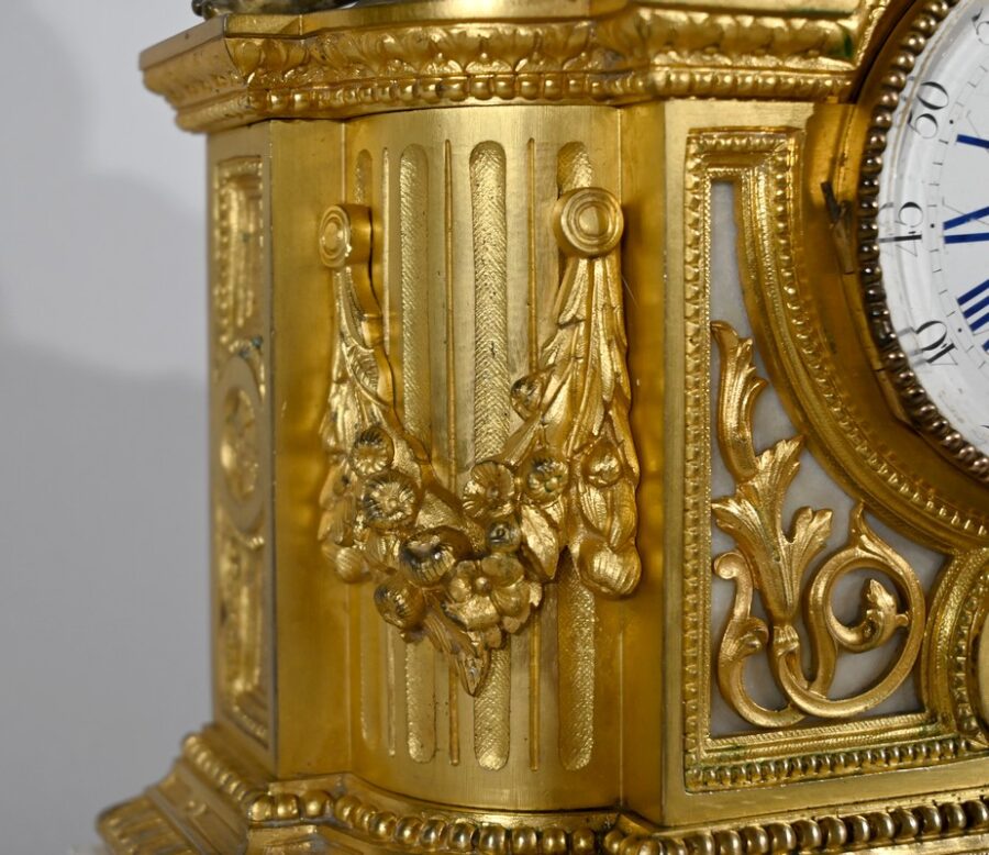 Pendule en Bronze et Marbre, style Louis XVI, époque Napoléon III – Milieu XIXe – Image 9