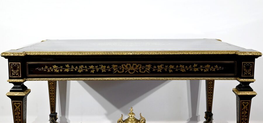 Important Bureau toutes faces en Poirier Noirci, époque Napoléon III – Milieu XIXe – Image 13