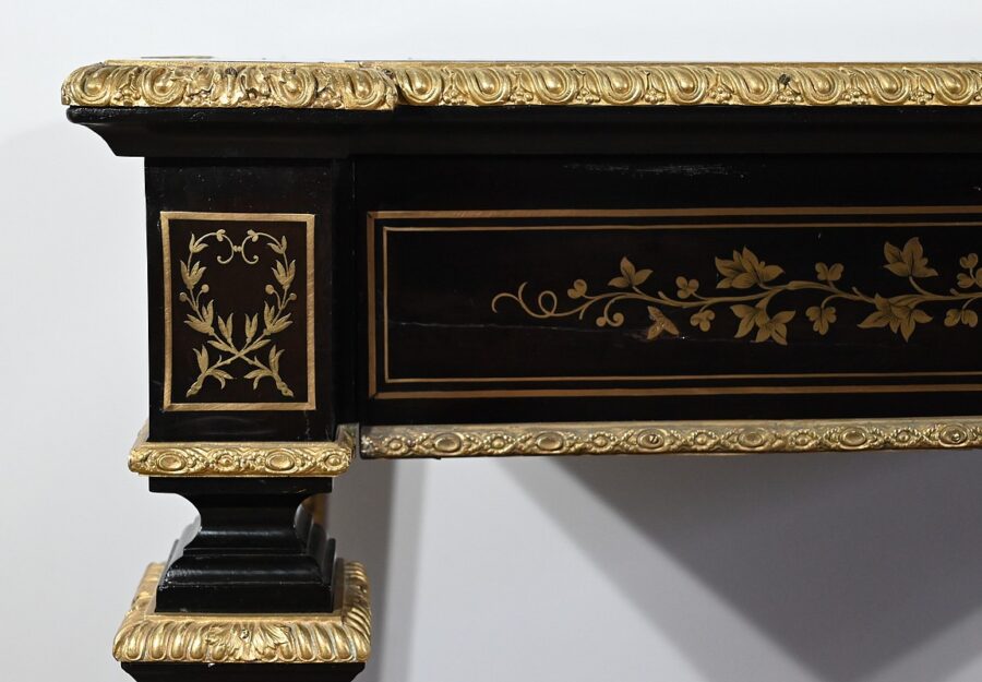 Important Bureau toutes faces en Poirier Noirci, époque Napoléon III – Milieu XIXe – Image 15