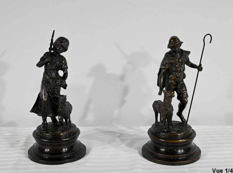 Bronzes « Le Berger et la Bergère », signés Laurini, d’après L & F. Moreau – Début XXe – Image 4