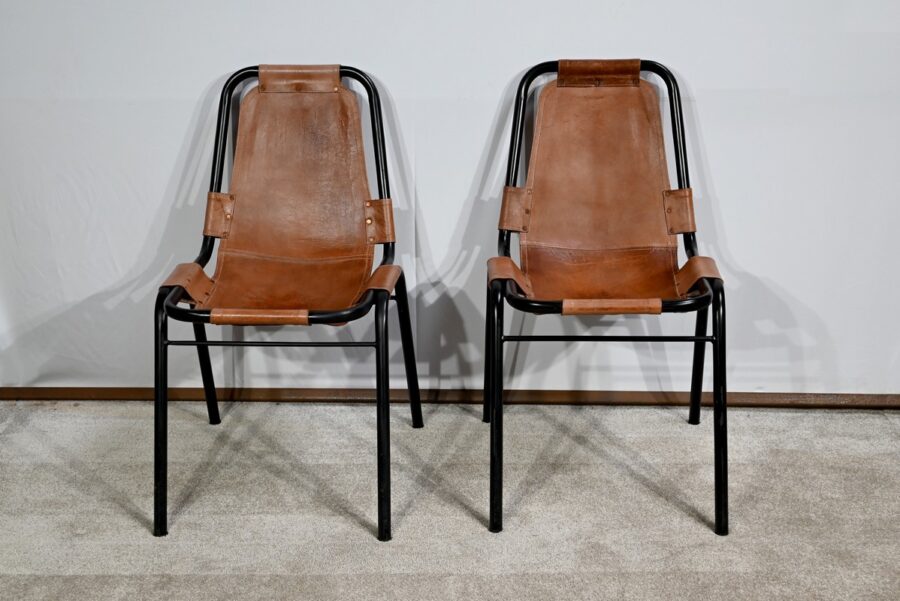 Paire de Chaises en Métal et Cuir, d'après C.Perriand pour les Arcs – 1960