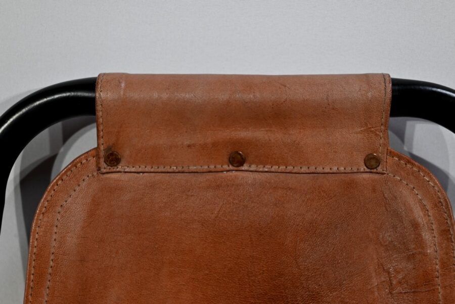 Paire de Chaises en Métal et Cuir, d'après C.Perriand pour les Arcs – 1960 – Image 10