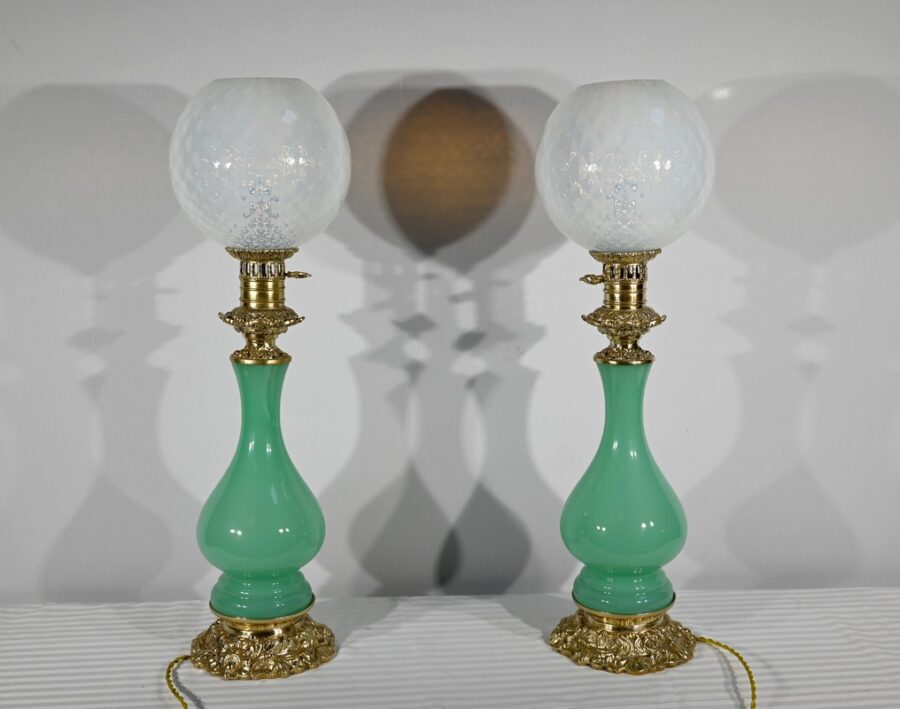 Paire de Lampes en Opaline et Bronze – Fin XIXe – Image 2