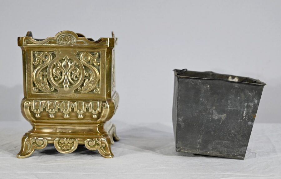 Cache Pot en Bronze Doré – Fin XIXe – Image 5