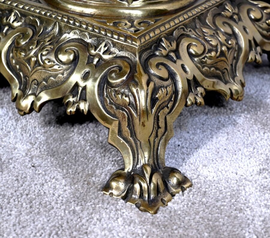 Paire de Gaines en Laiton, goût Louis XVI, époque Napoléon III – Milieu XIXe – Image 22