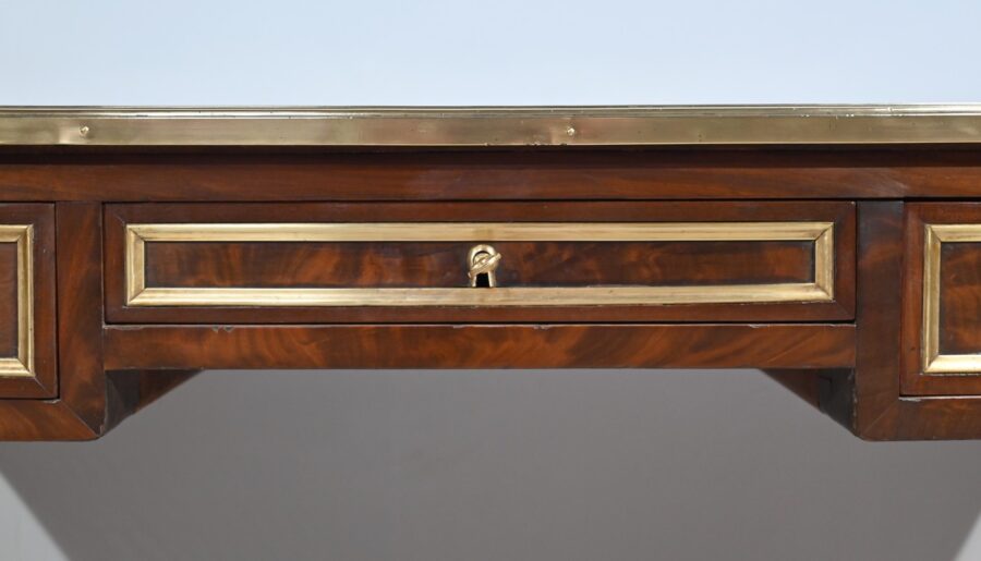 Bureau Plat en Acajou, style Louis XVI – 1ère Partie du XIXe – Image 11