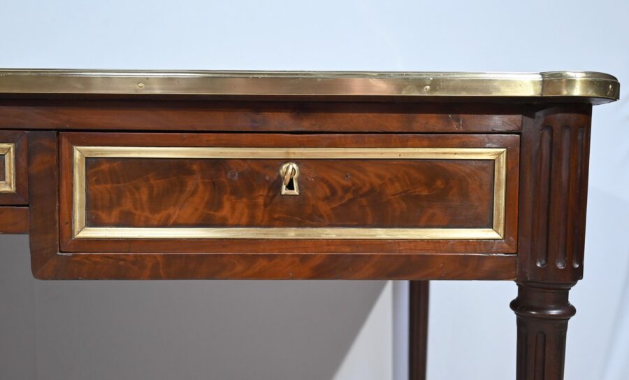 Bureau Plat en Acajou, style Louis XVI – 1ère Partie du XIXe – Image 12