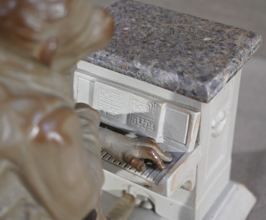 Pot à Tabac en Biscuit et Grès « Singe Mélomane », Manufacture Sarreguemines – Fin XIXe – Image 11