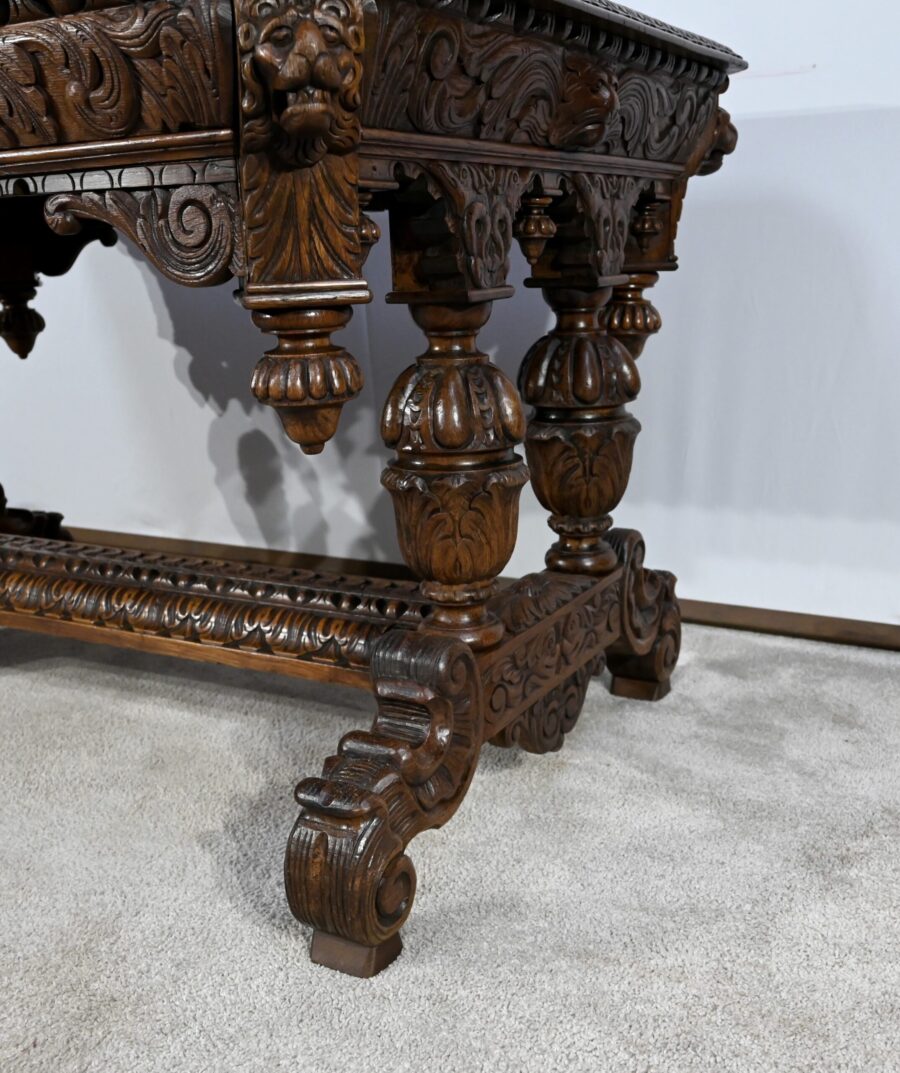 Table Bureau en Chêne, goût Renaissance Gothique – Fin XIXe – Image 14