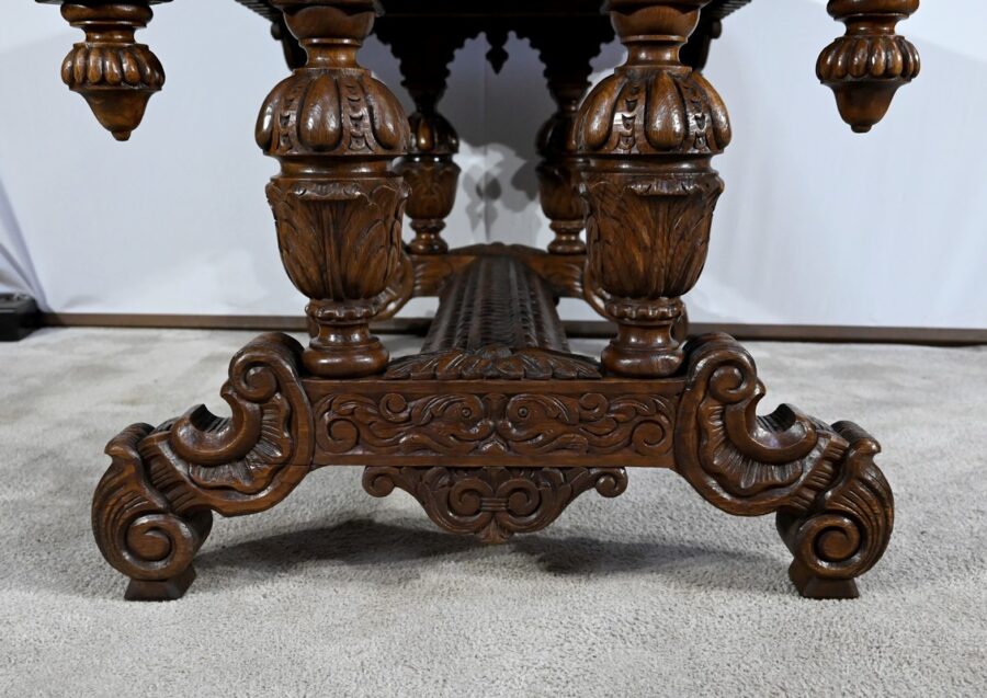 Table Bureau en Chêne, goût Renaissance Gothique – Fin XIXe – Image 17