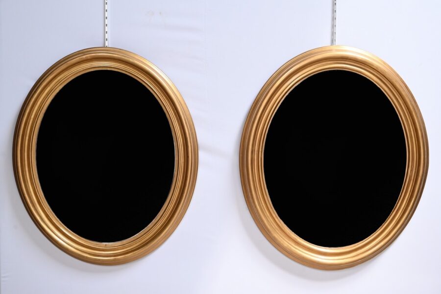 Rare Paire de Miroirs Ovales – Milieu XIXe